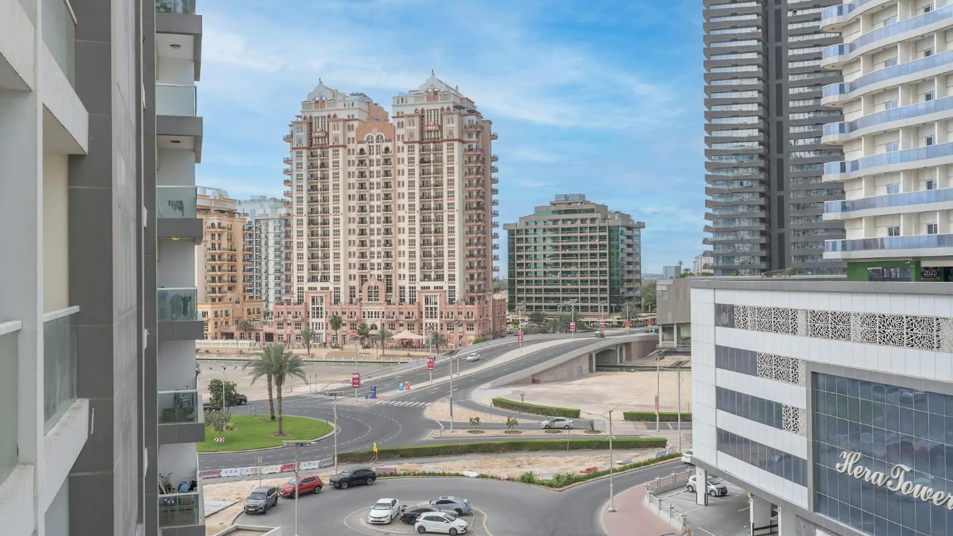 1 Bedroom In Red Residence - Heart Of Sports City Dubai Apartment