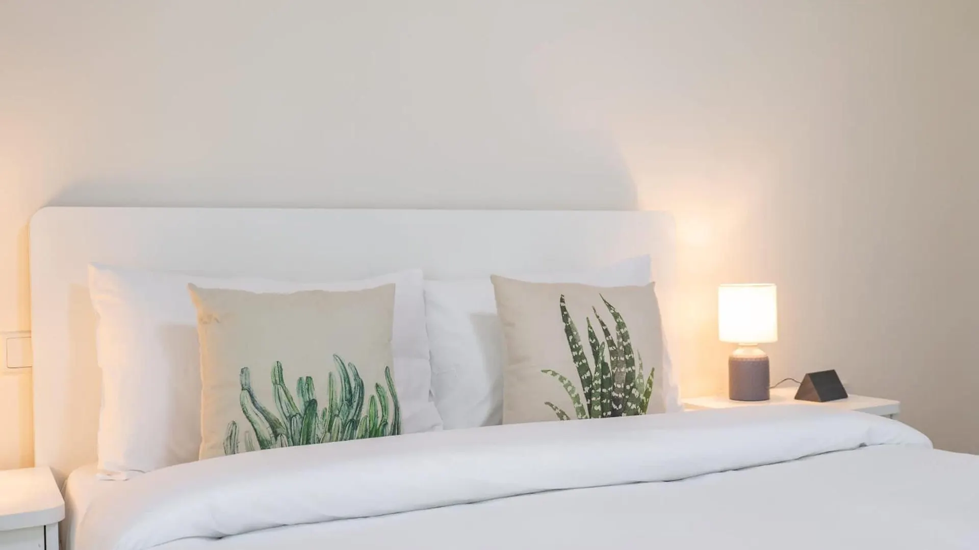 1 Bedroom In Red Residence - Heart Of Sports City Dubai Apartment