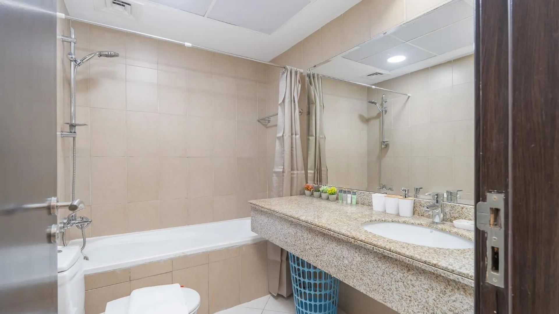 1 Bedroom In Red Residence - Heart Of Sports City Dubai Apartment