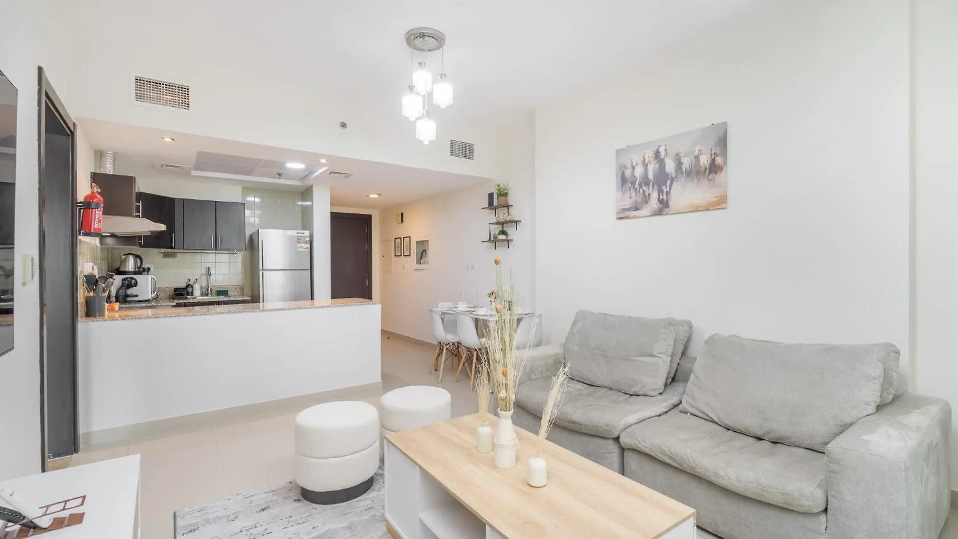 1 Bedroom In Red Residence - Heart Of Sports City Dubai Apartment