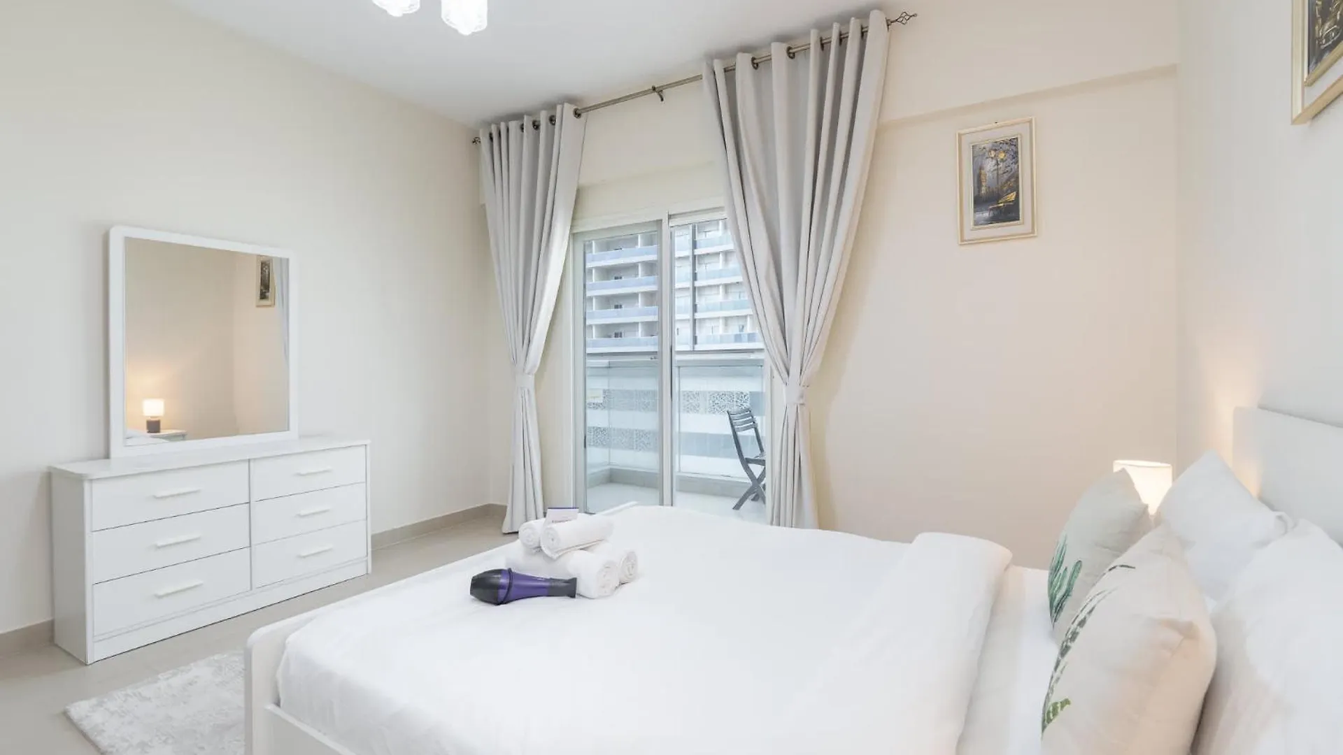 Apartment 1 Bedroom In Red Residence - Heart Of Sports City Dubai