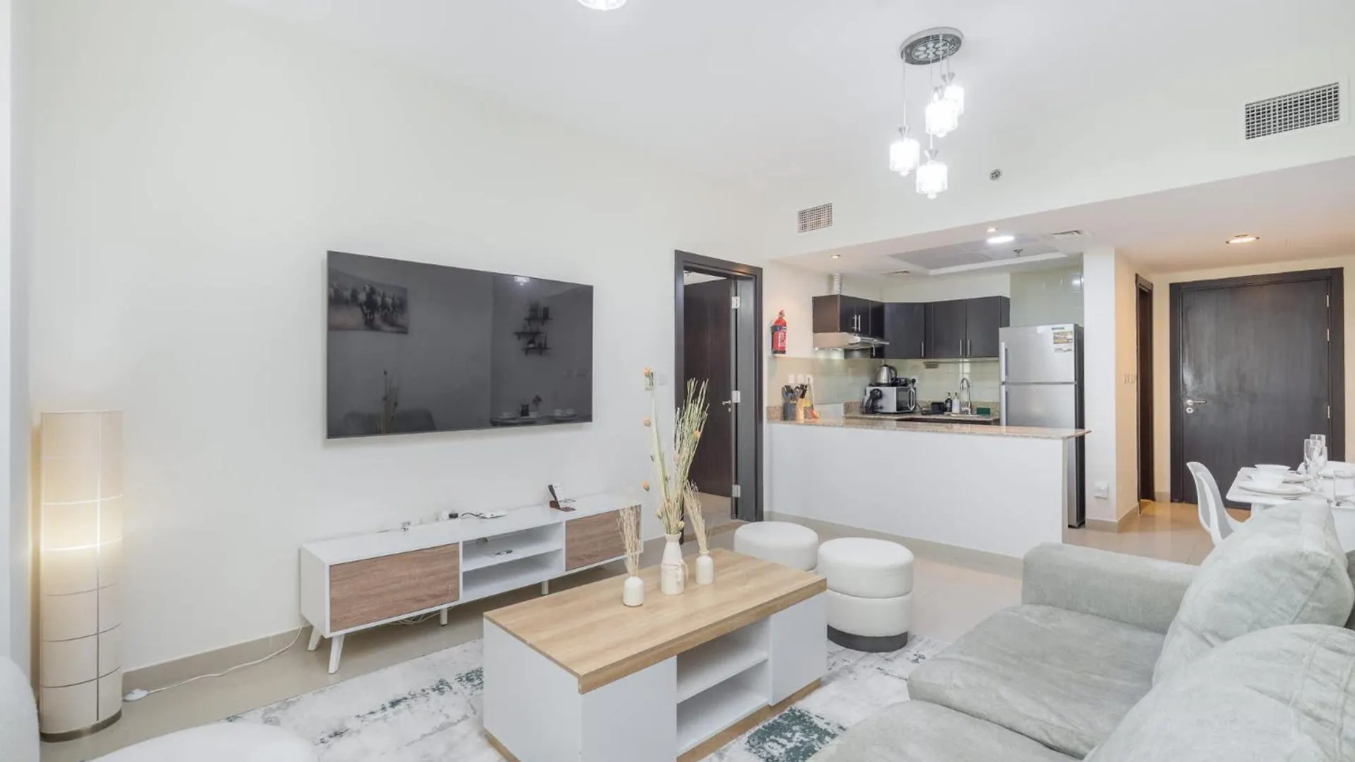 1 Bedroom In Red Residence - Heart Of Sports City Dubai Apartment